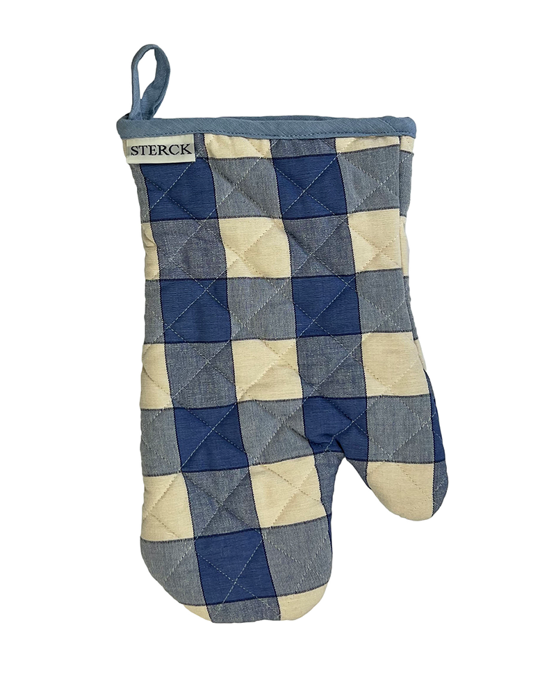 Classic blue and natural cotton check oven mitt from Sterck & Co.
