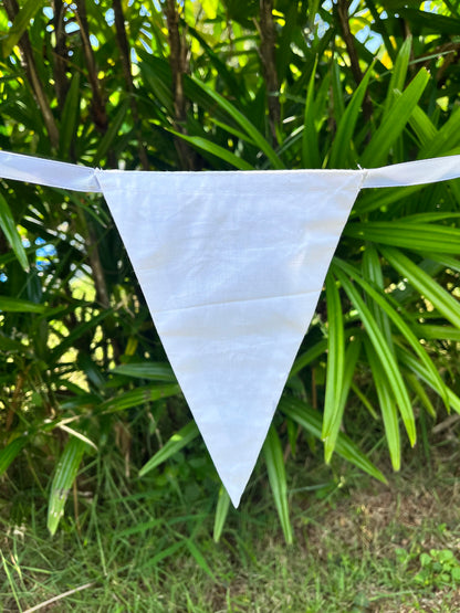 Close up of white flag on Balloo bunting from Sterck.