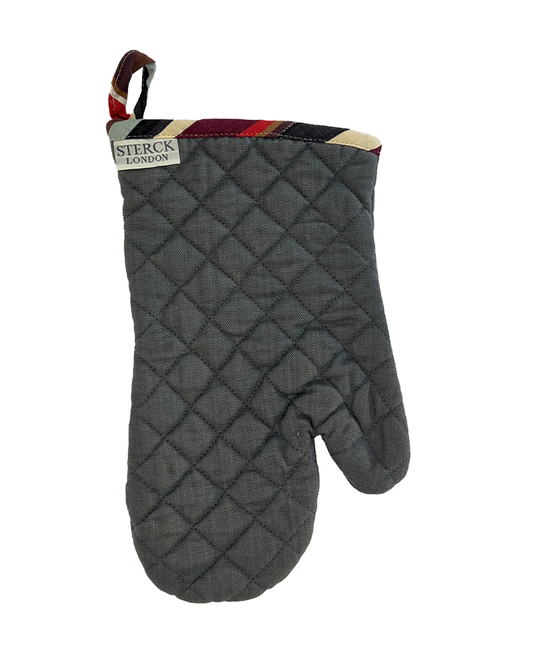 A grey oven glove with striped detailing from Sterck & Co.