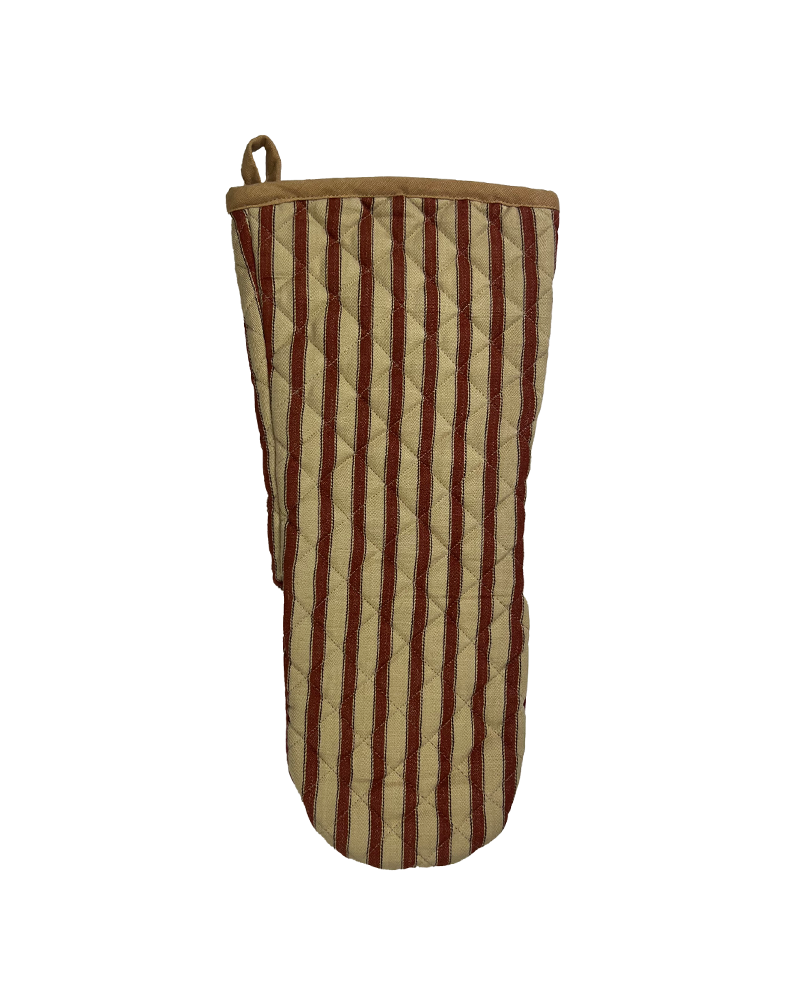 a classic red and natural cotton oven gauntlet from sterck & co.