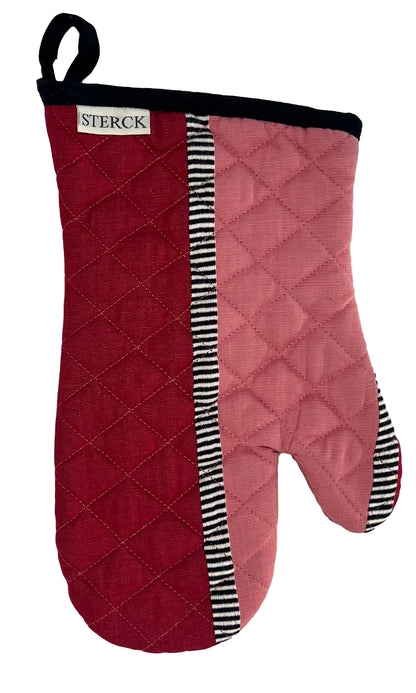 Zaika Black Red. A wide striped pink and red oven mitt with ticking detailing from Sterck & Co.